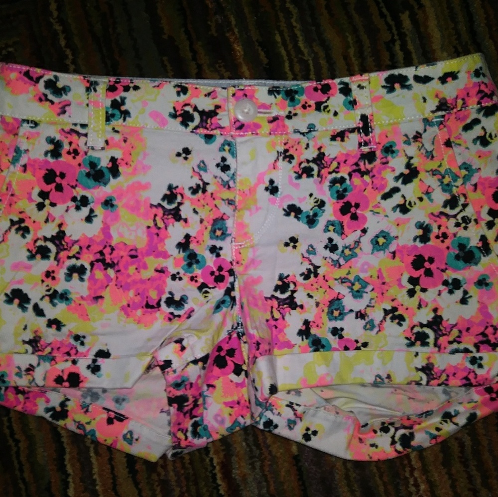 Cutest Floral shorts ever!! & like new pink top